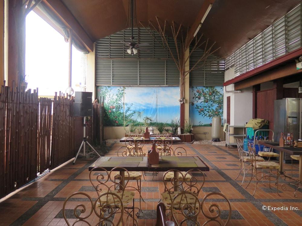 Oyo 210 Apple Tree Suites Cebu Esterno foto