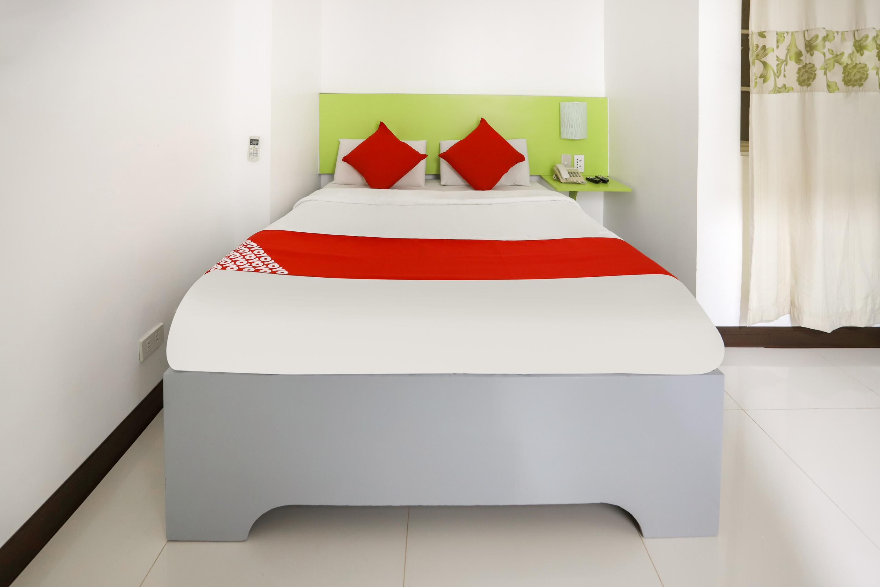 Oyo 210 Apple Tree Suites Cebu Esterno foto