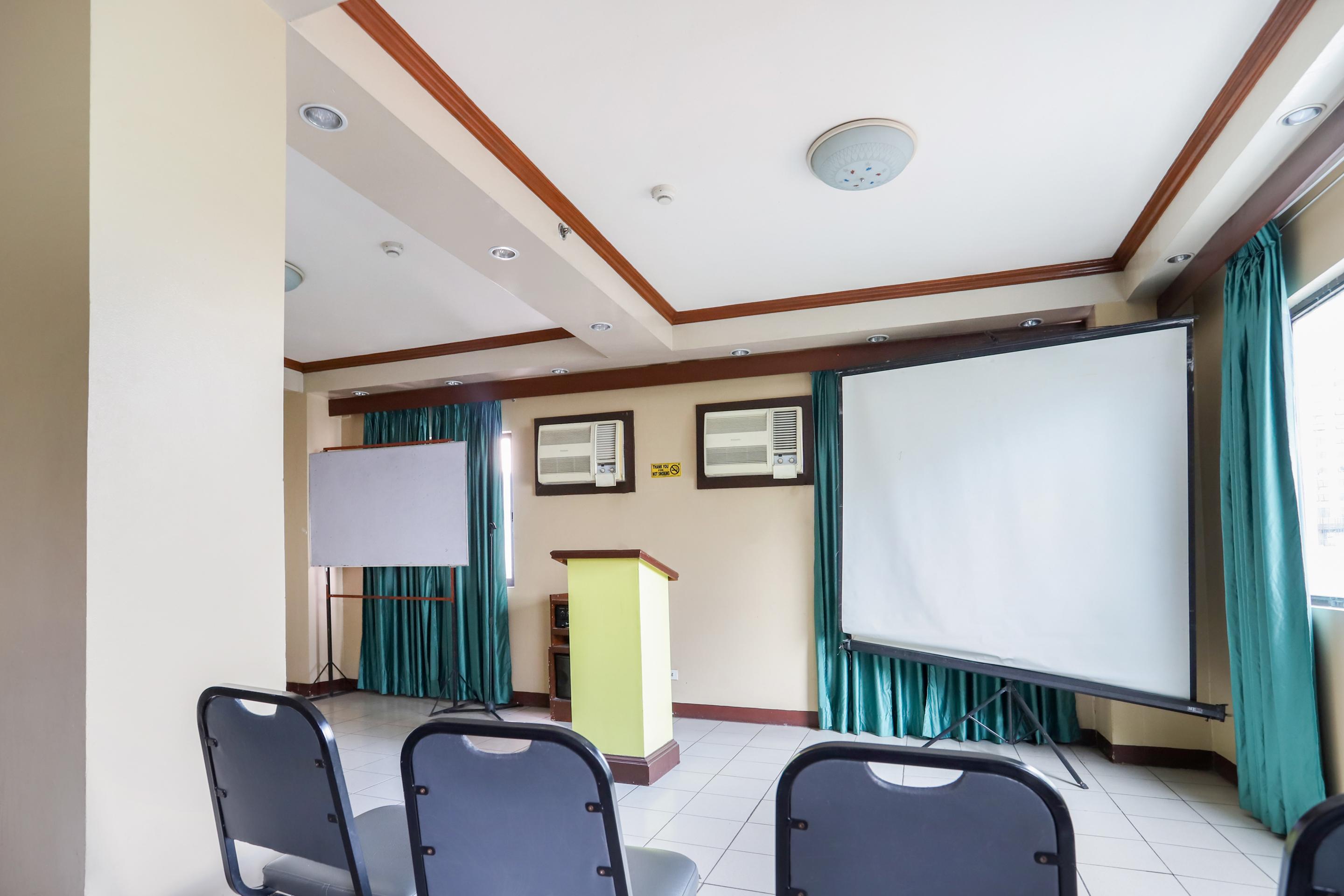 Oyo 210 Apple Tree Suites Cebu Esterno foto
