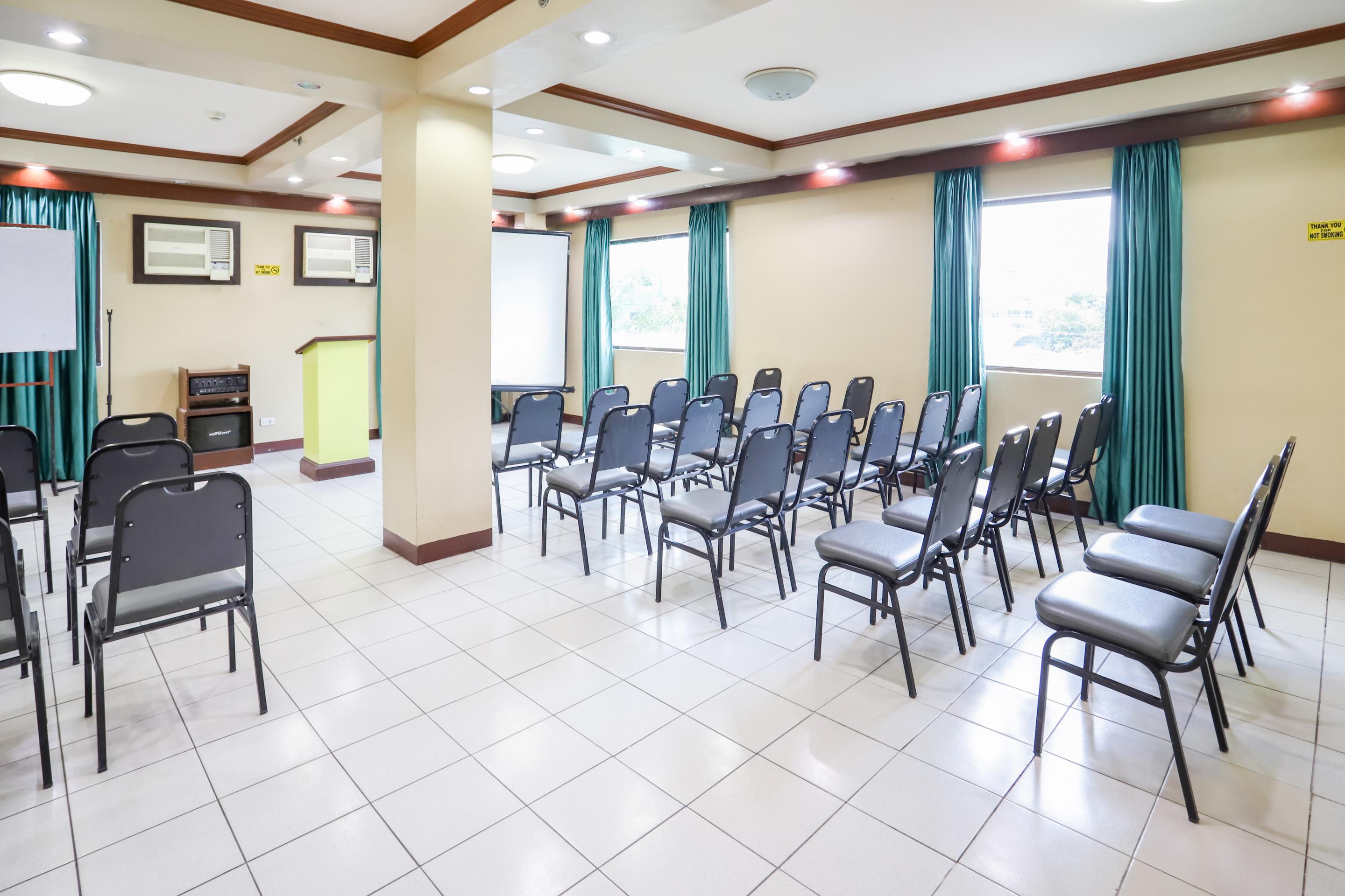 Oyo 210 Apple Tree Suites Cebu Esterno foto
