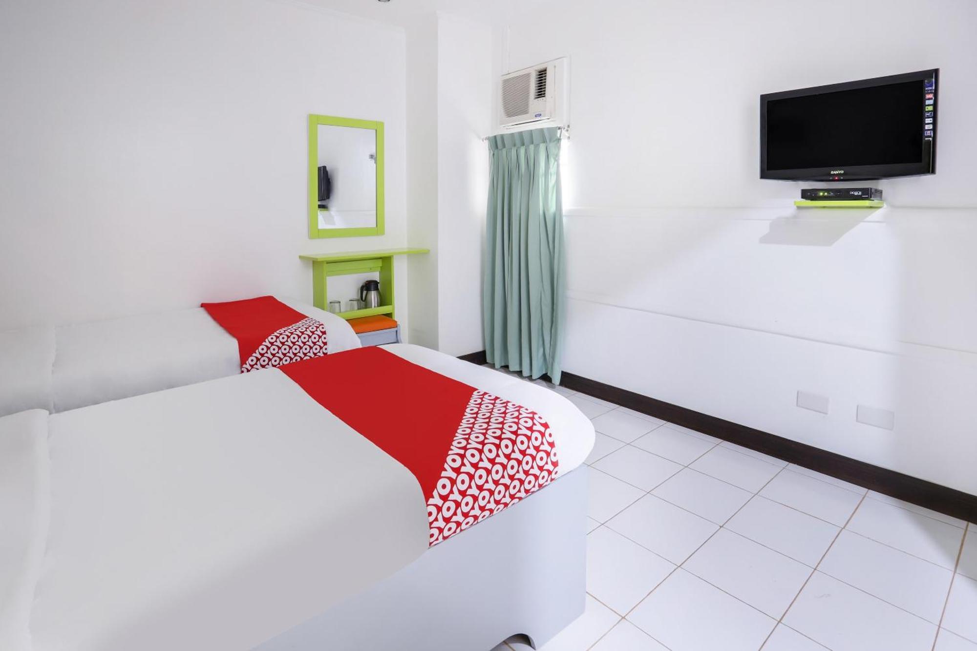 Oyo 210 Apple Tree Suites Cebu Esterno foto