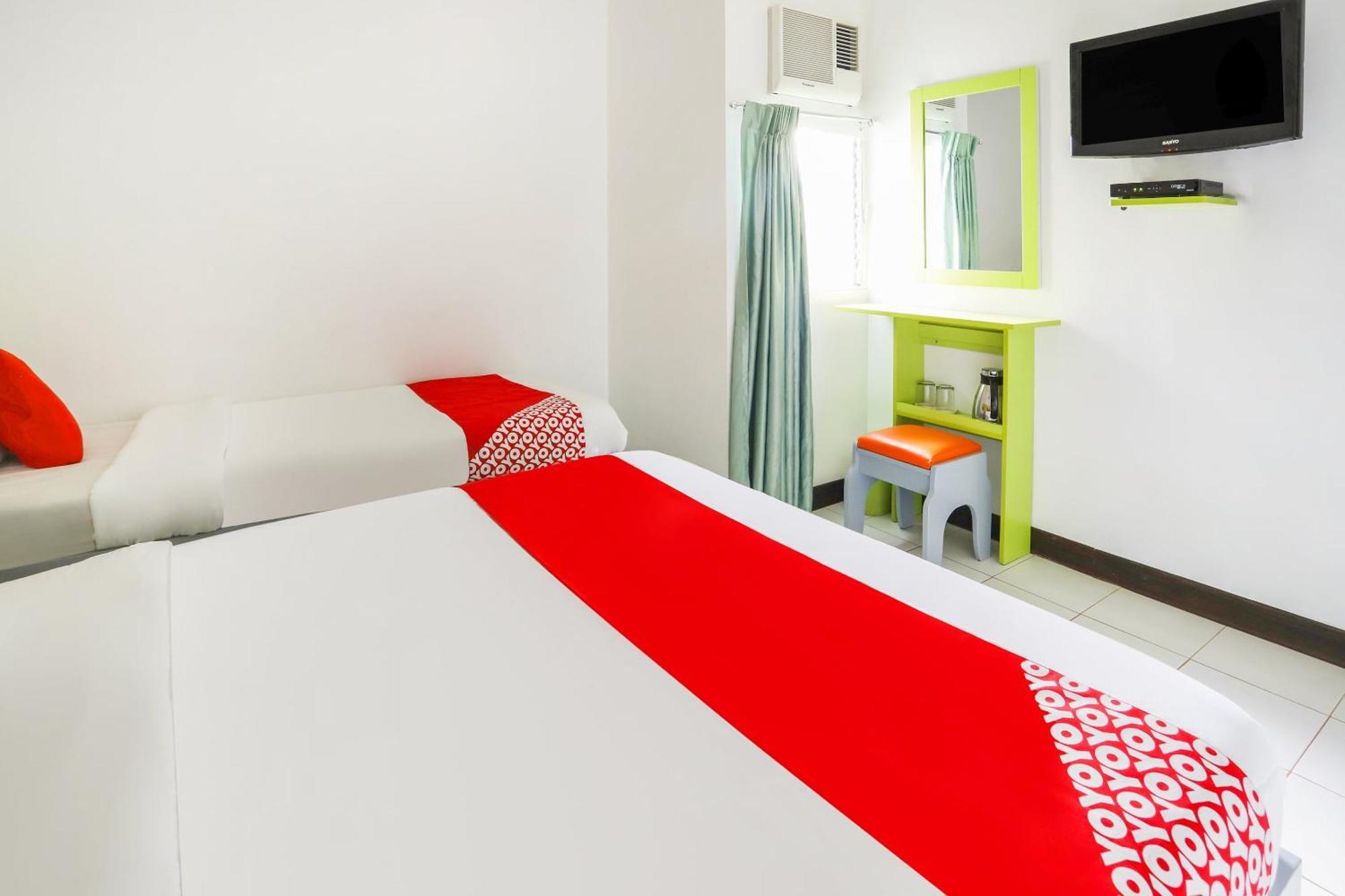 Oyo 210 Apple Tree Suites Cebu Esterno foto