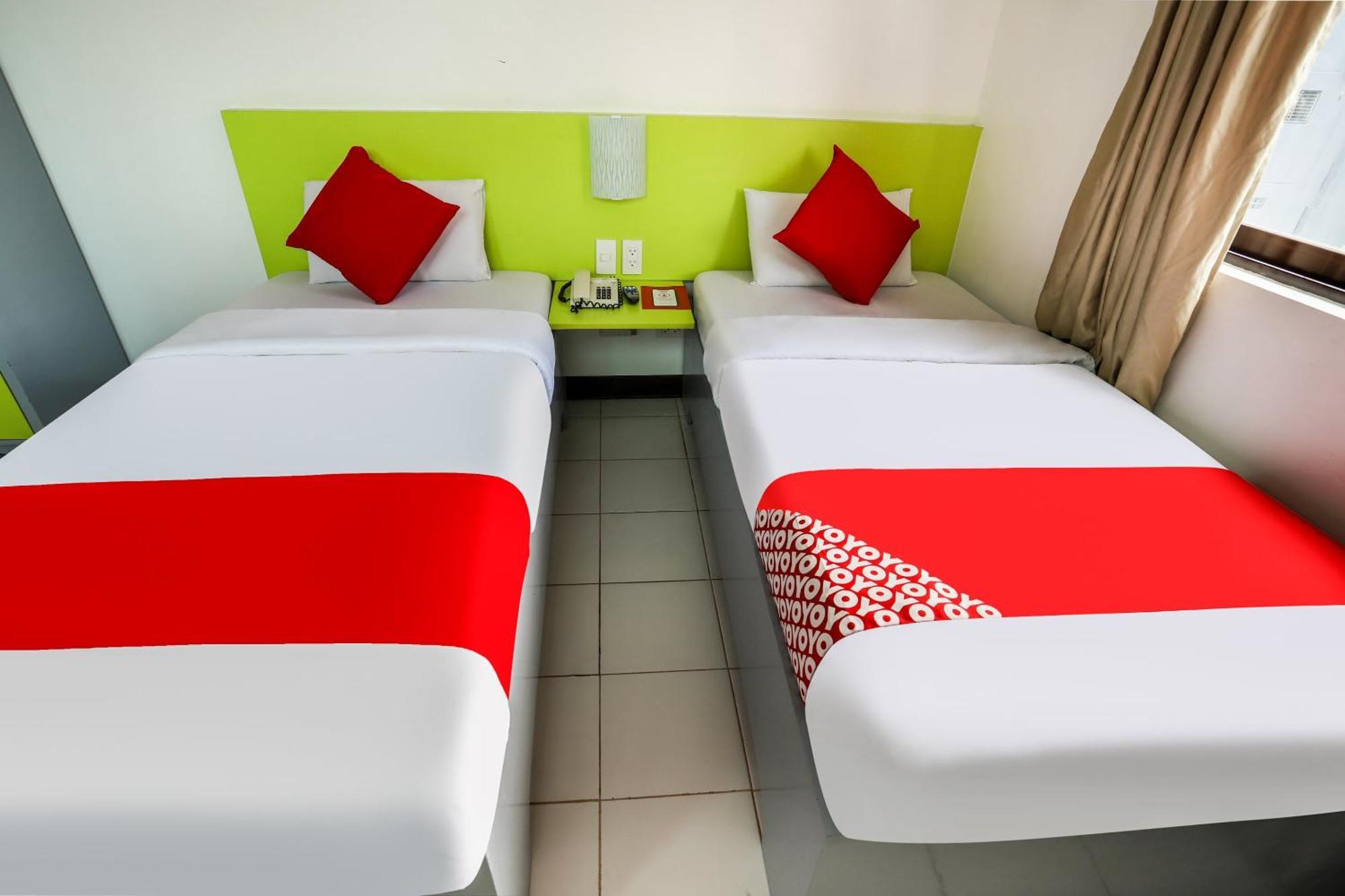 Oyo 210 Apple Tree Suites Cebu Esterno foto